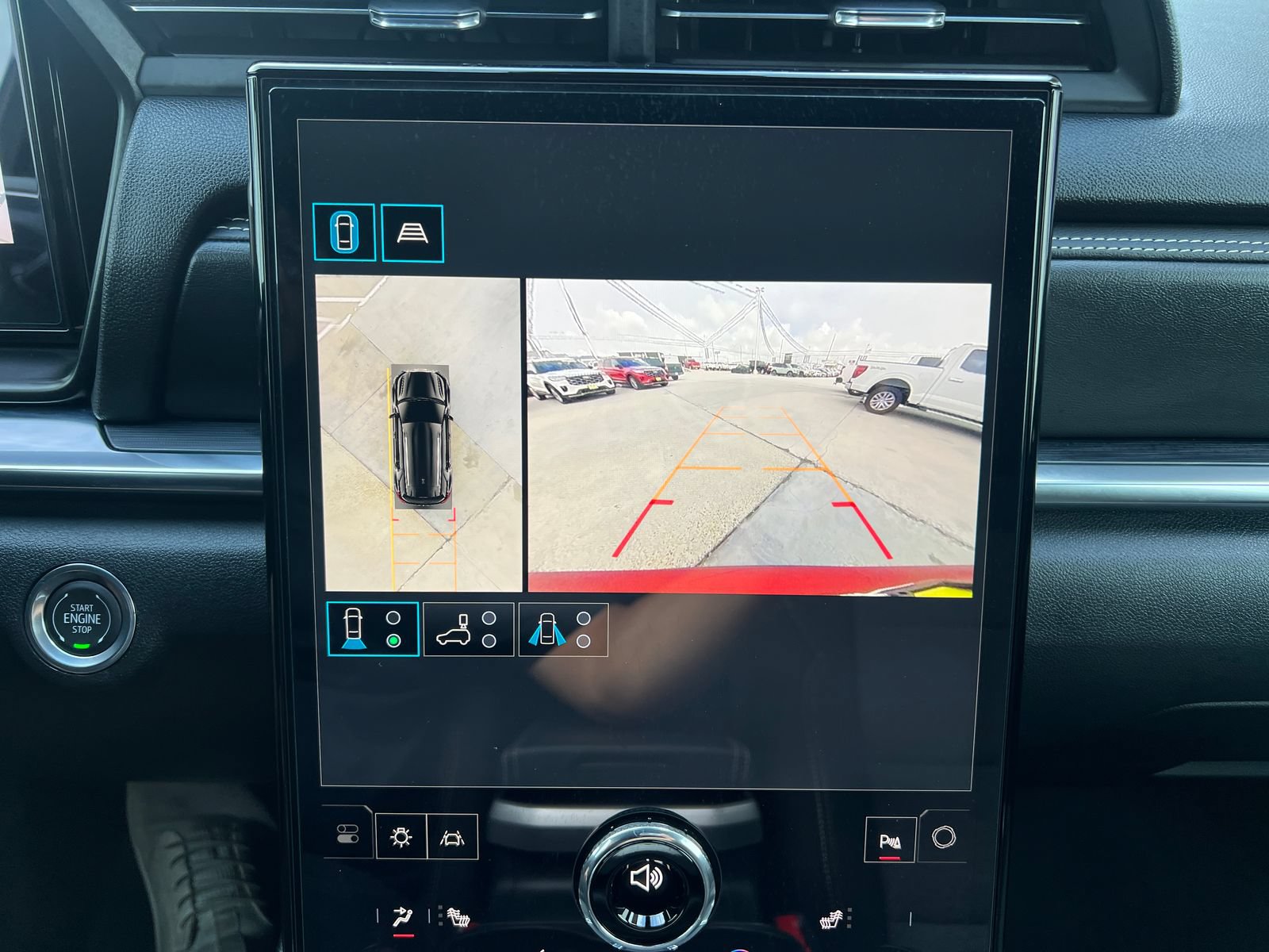 Used 2026 GMC Terrain Elevation w/ Technology Package II FWD image 30