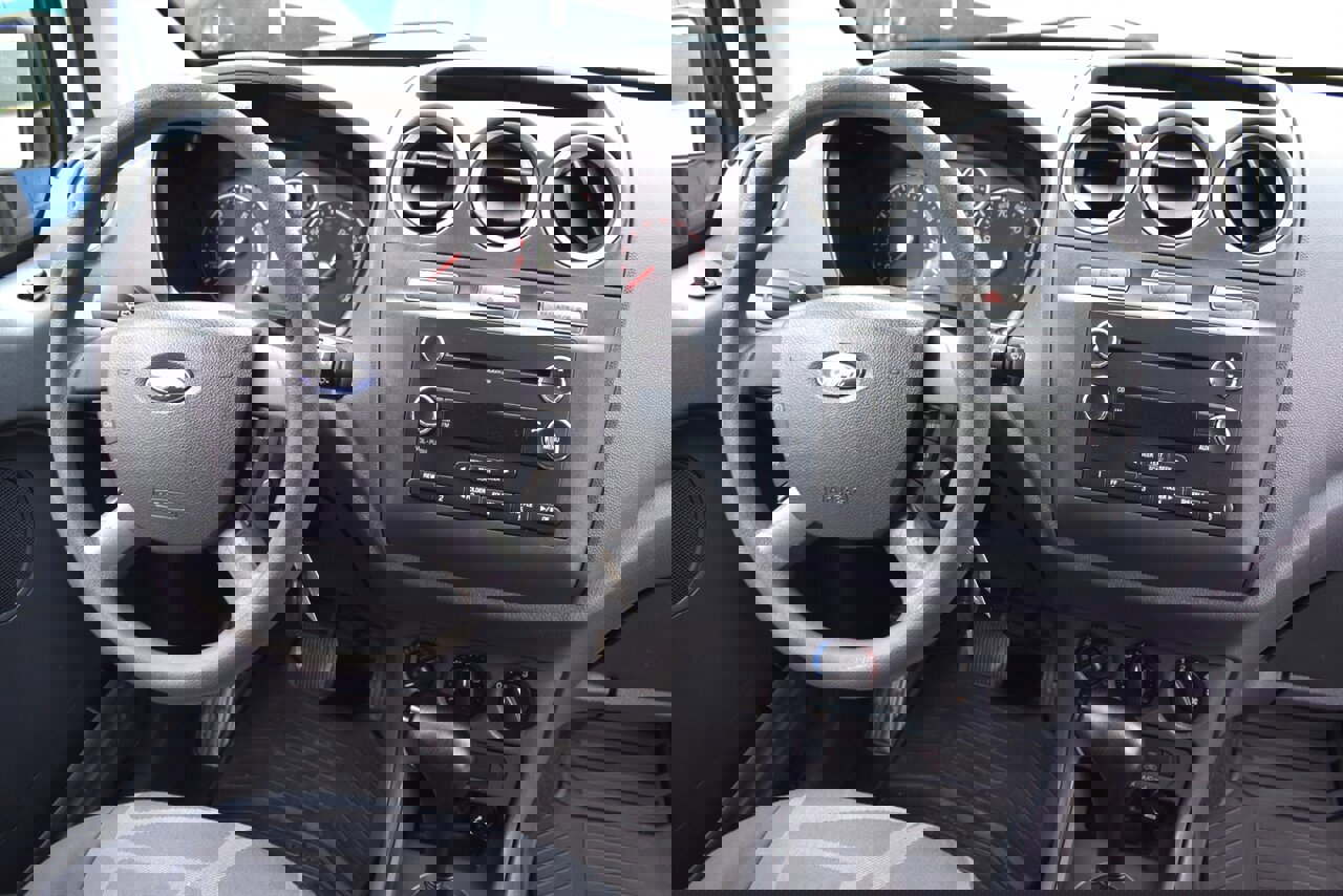 Used 2013 Ford Transit Connect XLT image 13