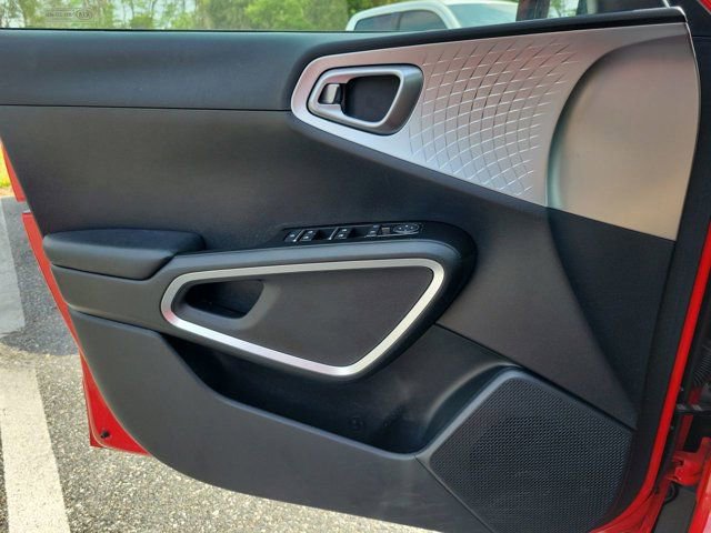 Used 2022 Kia Soul X-Line image 35