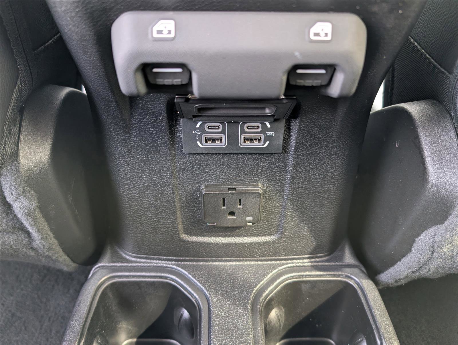 Used 2020 Jeep Gladiator Overland image 15