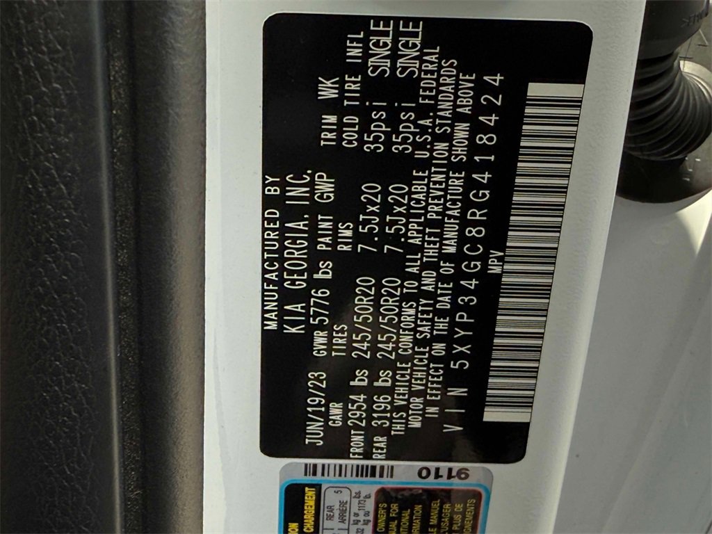 Used 2024 Kia Telluride EX w/ EX Captain's Chair Package image 37