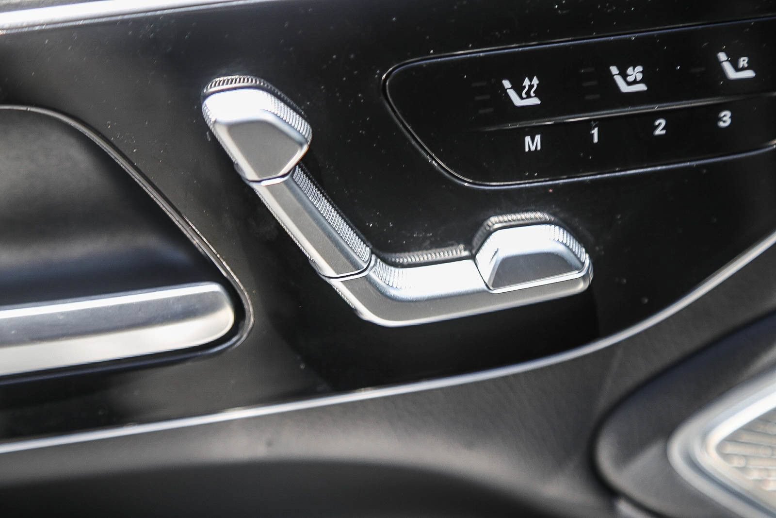 Certified 2023 Mercedes-Benz EQS 580 4MATIC Sedan image 19