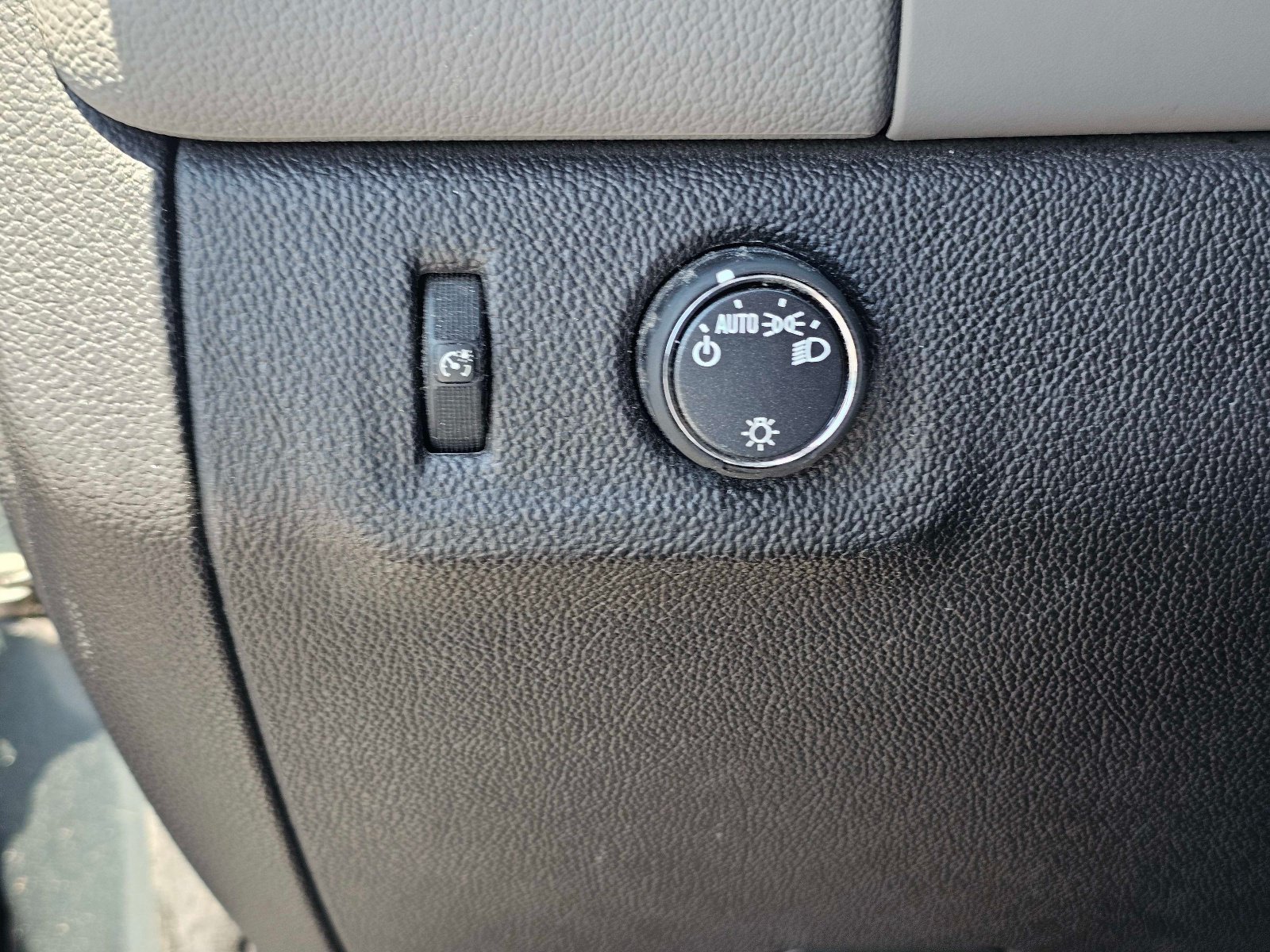Used 2015 Chevrolet Colorado W/T w/ WT Convenience Package RWD image 17