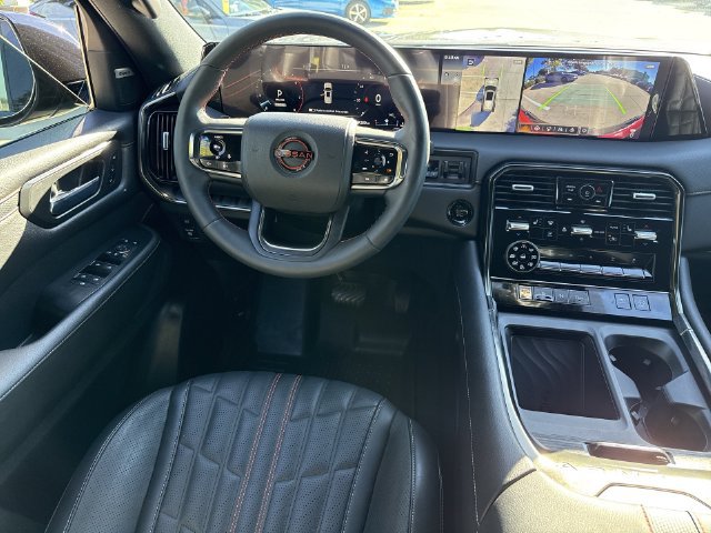 Used 2025 Nissan Armada PRO-4X AWD/4WD image 10