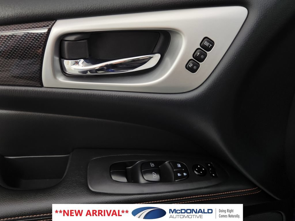 Used 2019 Nissan Pathfinder SL w/ Rock Creek Edition FWD image 11