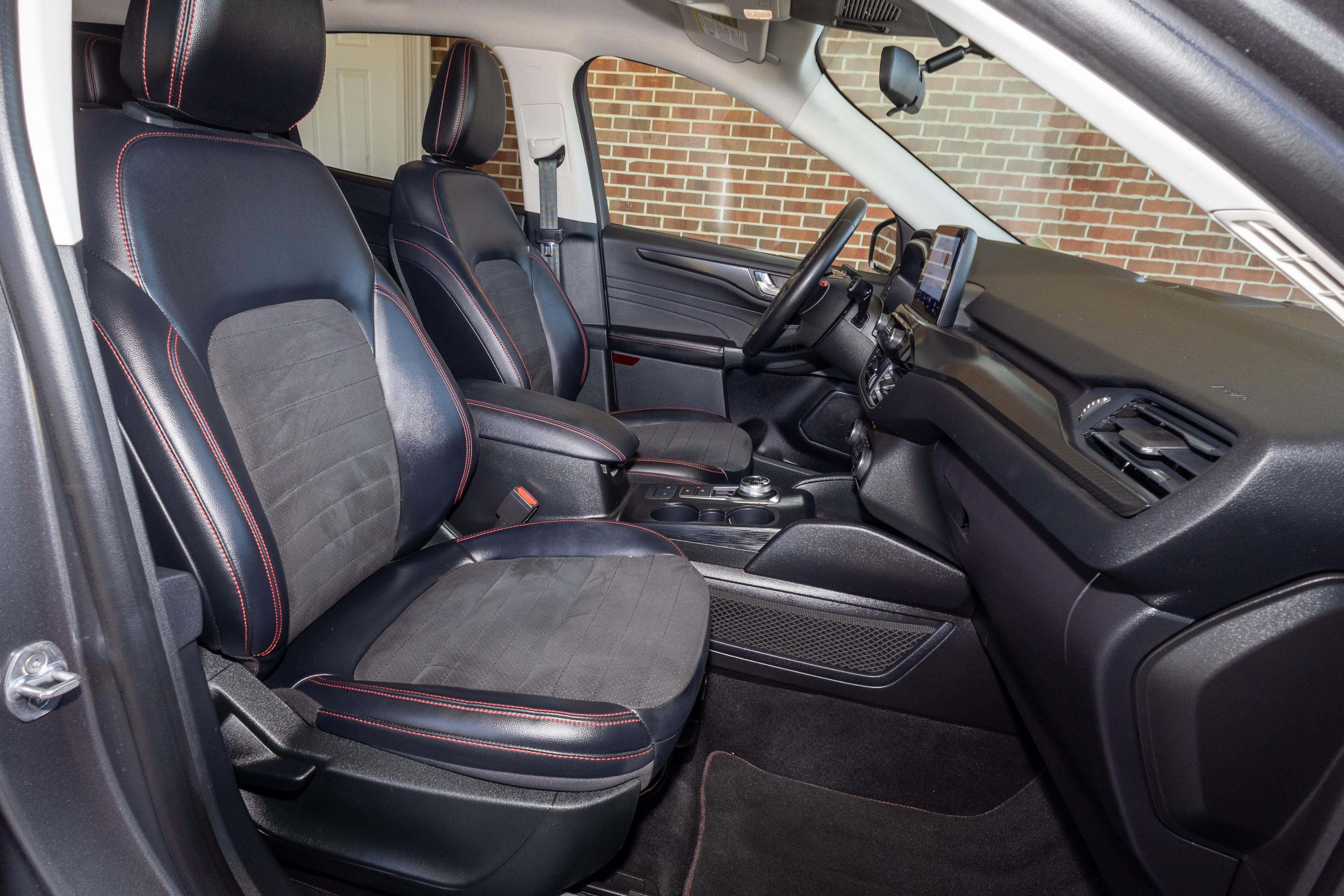 Used 2022 Ford Escape SEL w/ SEL Stealth AWD Package image 20