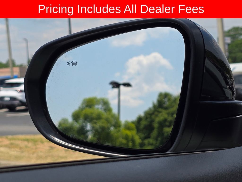 Used 2024 Chevrolet Trax RS w/ Driver Confidence Package FWD image 16