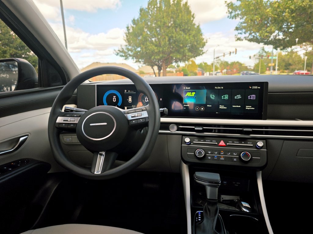 New 2026 Hyundai Tucson SE FWD image 38