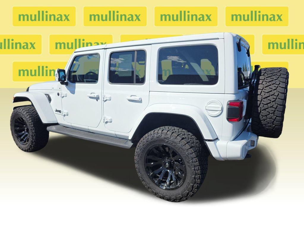 Used 2023 Jeep Wrangler Unlimited Sahara AWD/4WD image 6