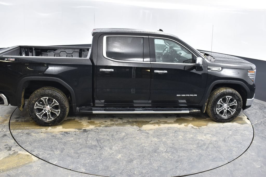 Used 2024 GMC Sierra 1500 SLT w/ X31 Off-Road Package AWD/4WD image 40