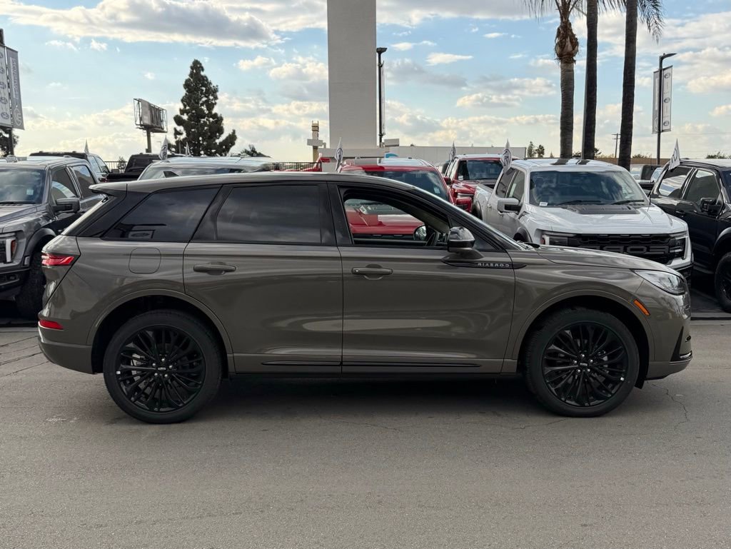 Used 2025 Lincoln Corsair FWD w/ Equipment Group 101A image 11