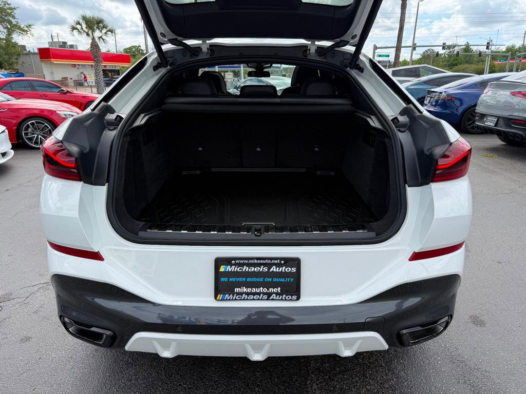 Used 2026 BMW X6 xDrive40i w/ Climate Comfort Package image 28