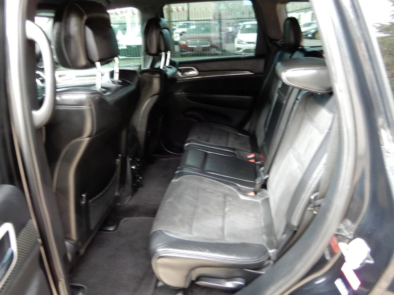 Used 2018 Jeep Grand Cherokee SRT image 10