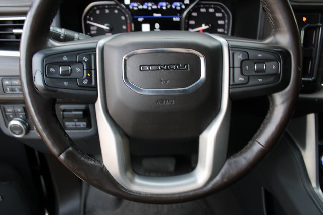 Used 2021 GMC Yukon Denali w/ Denali Premium Package image 13