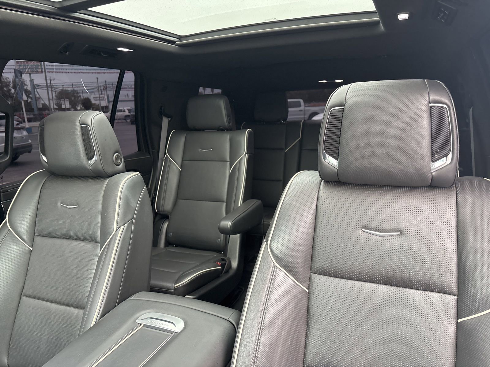 Used 2022 Cadillac Escalade Sport w/ Touring Package RWD image 17