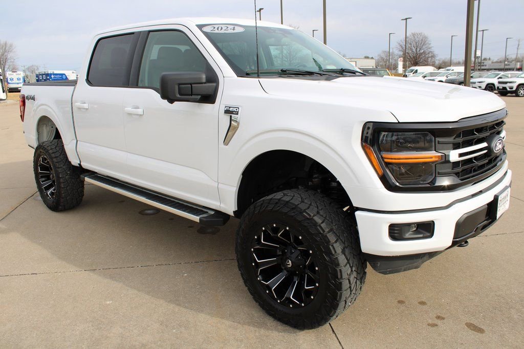 Used 2024 Ford F150 XLT w/ Tow/Haul Package image 3