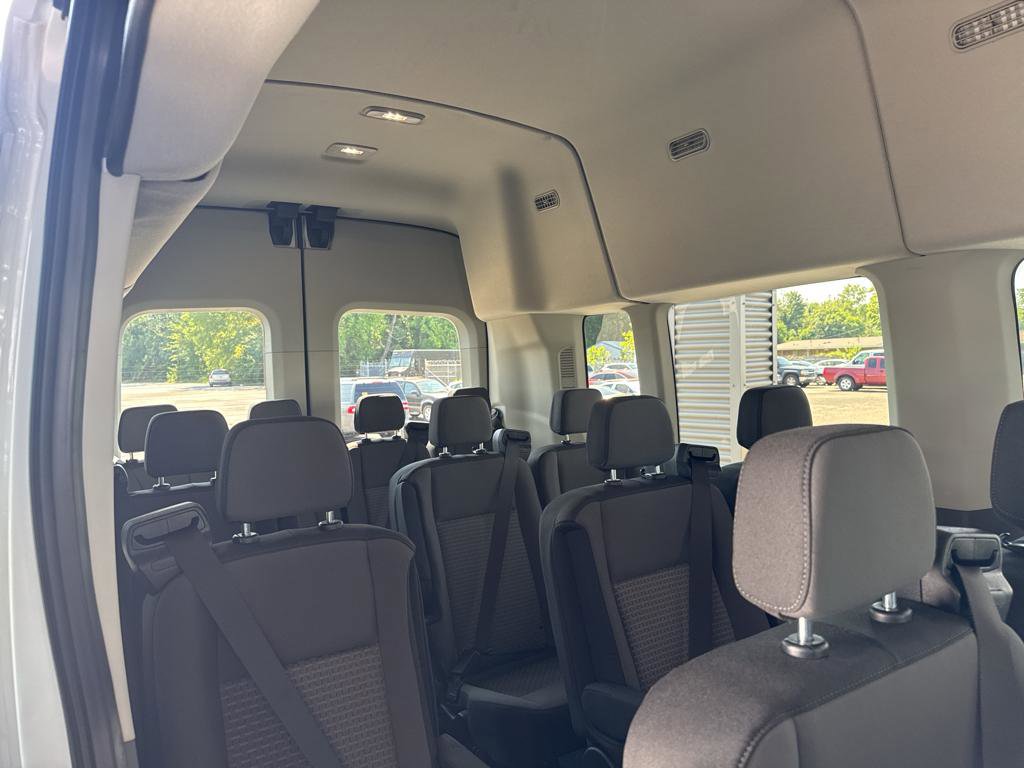 Used 2024 Ford Transit 350 XLT image 27