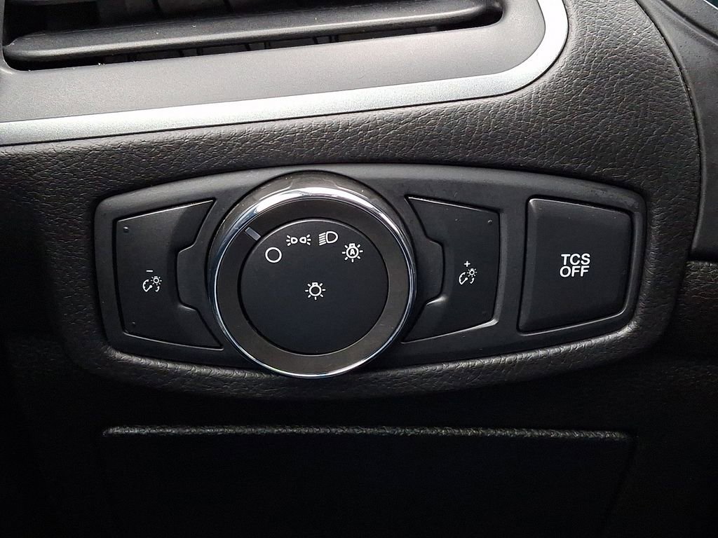 Certified 2020 Ford Edge SE image 24