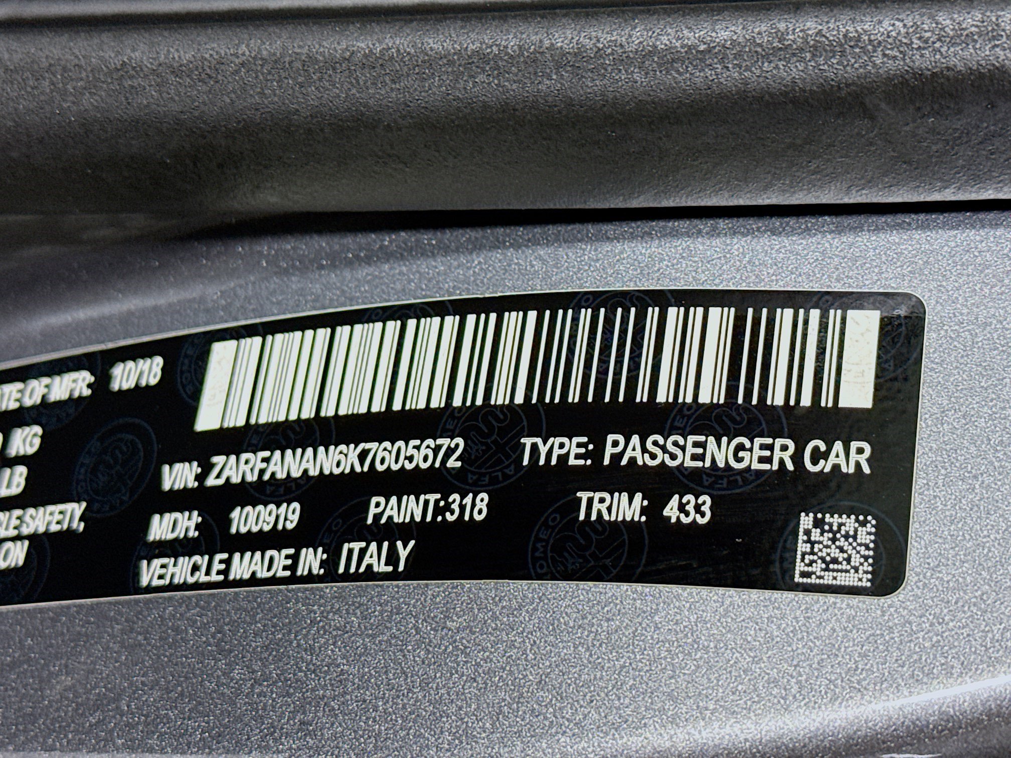 Used 2019 Alfa Romeo Giulia Base image 40