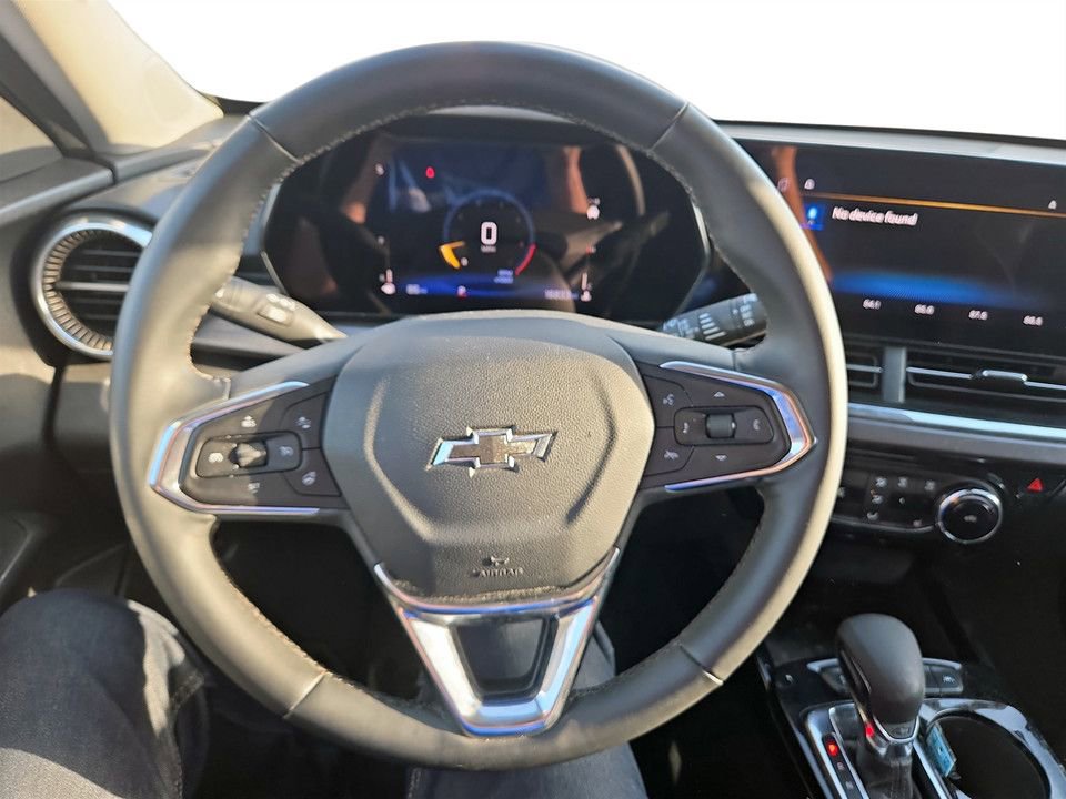 Used 2025 Chevrolet Trax ACTIV w/ Driver Confidence Package FWD image 12