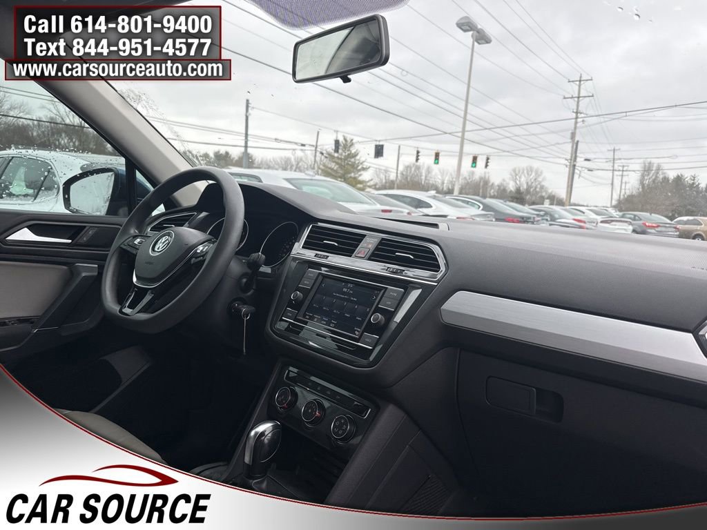 Used 2020 Volkswagen Tiguan S image 32