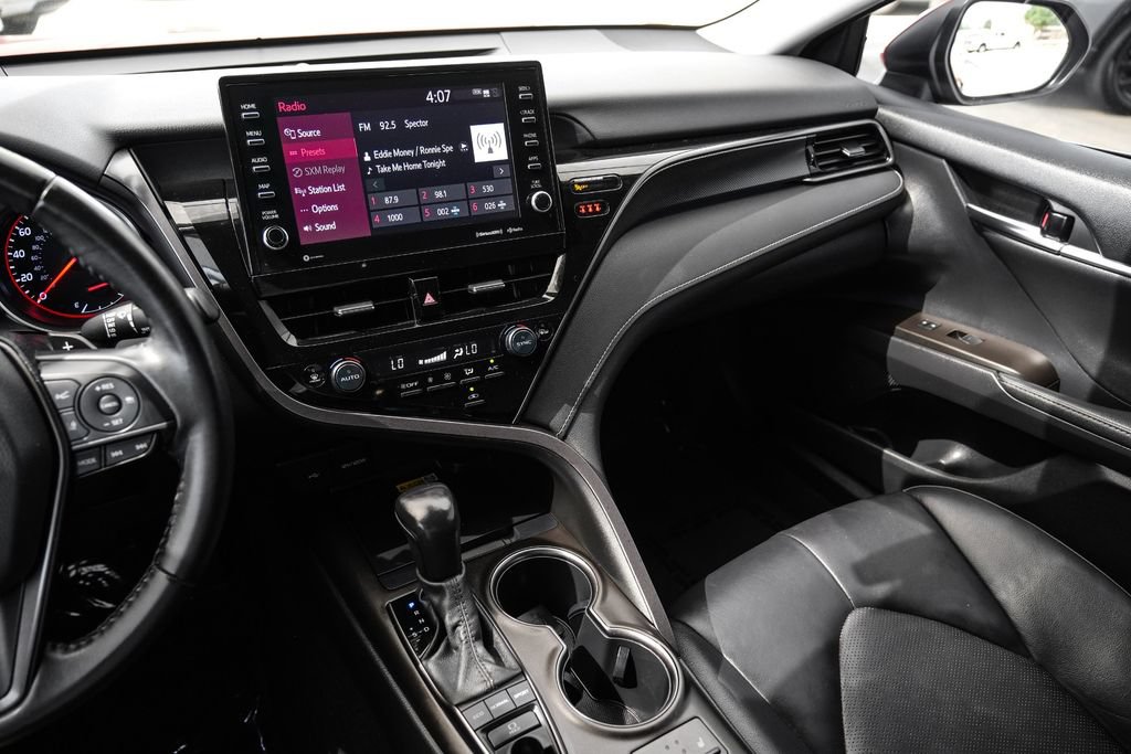 Used 2022 Toyota Camry XSE FWD image 21