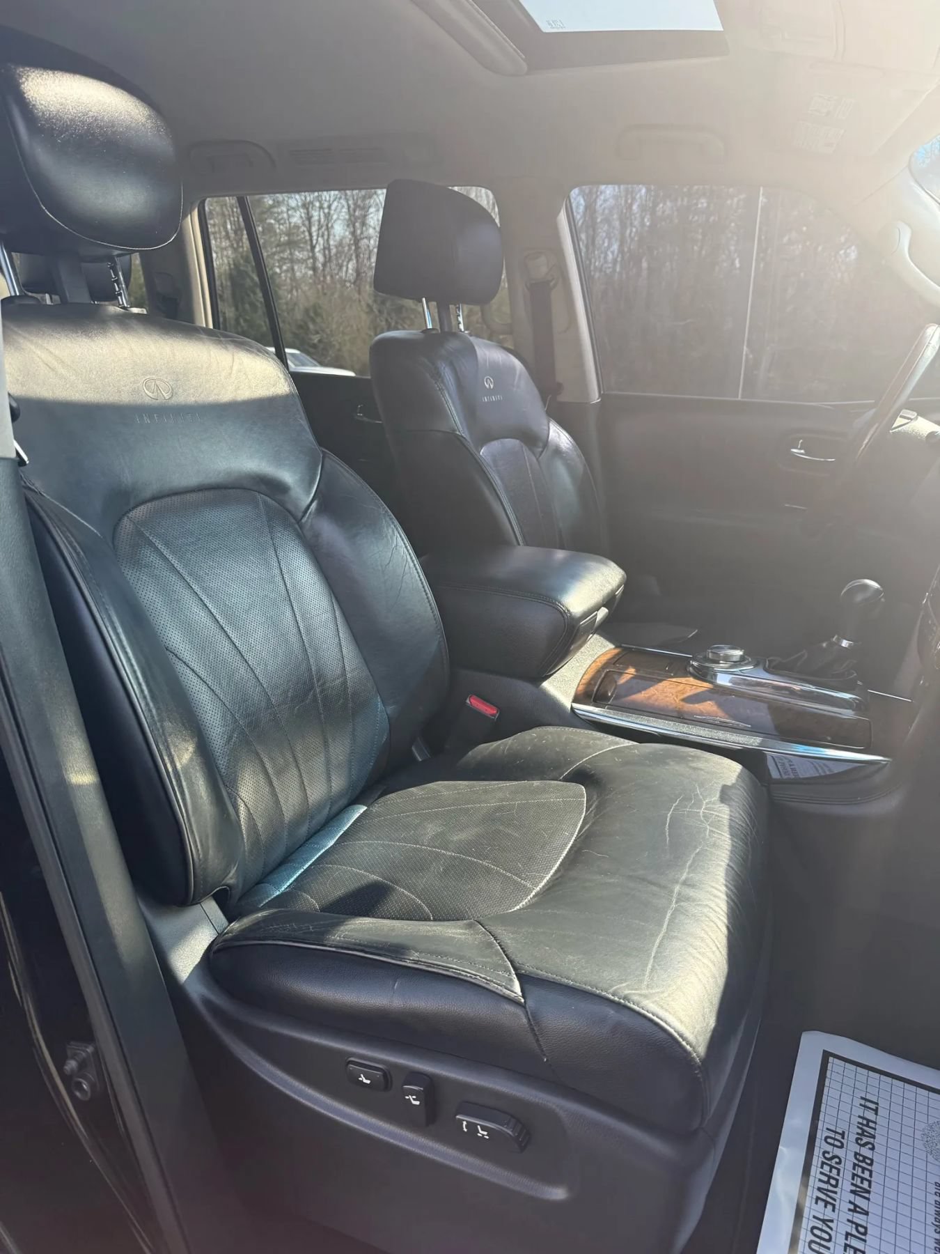 Used 2012 INFINITI QX56 4WD w/ Deluxe Touring Pkg image 31