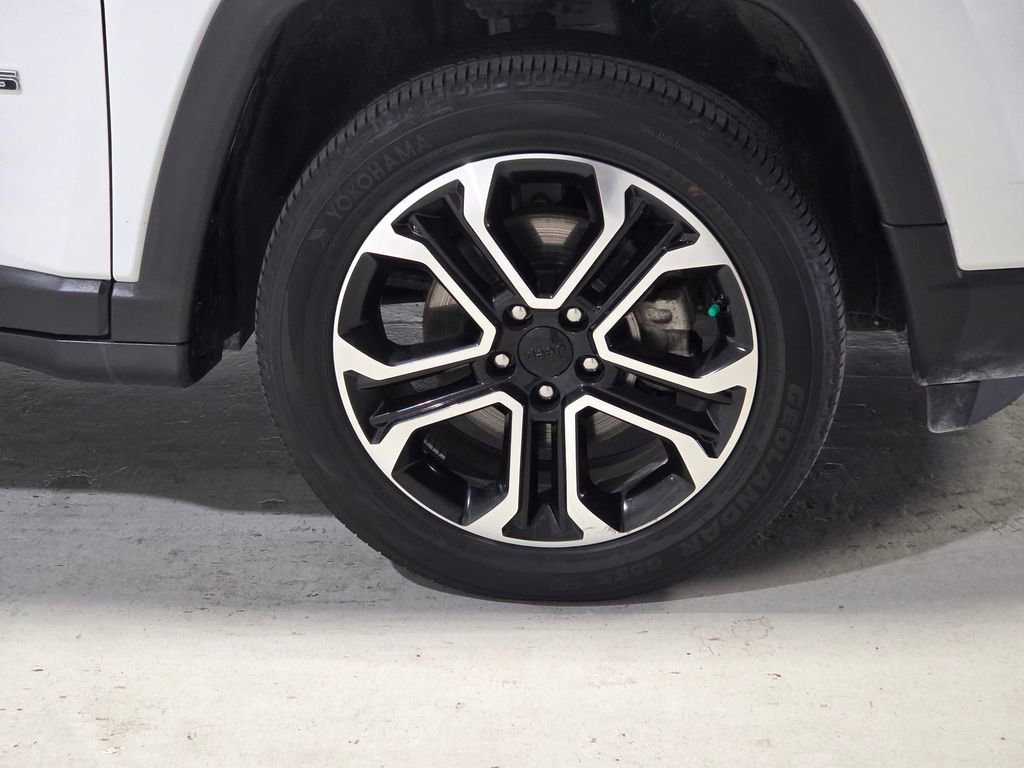 Certified 2022 Jeep Compass Limited image 13