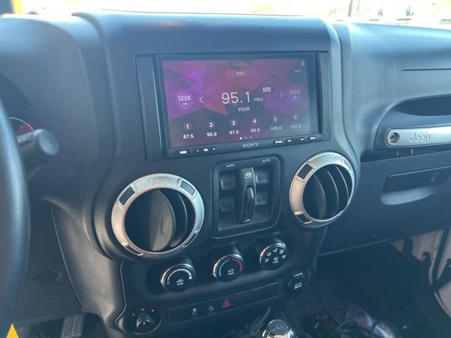 Used 2014 Jeep Wrangler Unlimited Sport image 11