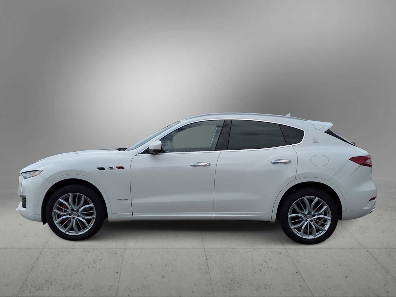 Used 2019 Maserati Levante S GranLusso image 5