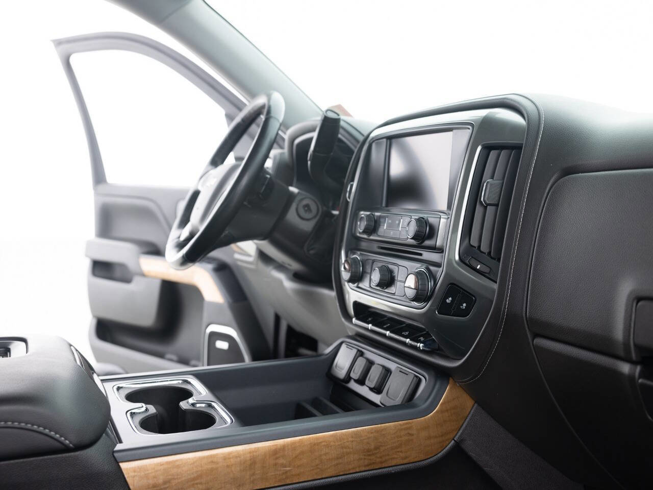 Used 2018 Chevrolet Silverado 1500 LTZ w/ Sport Package image 27