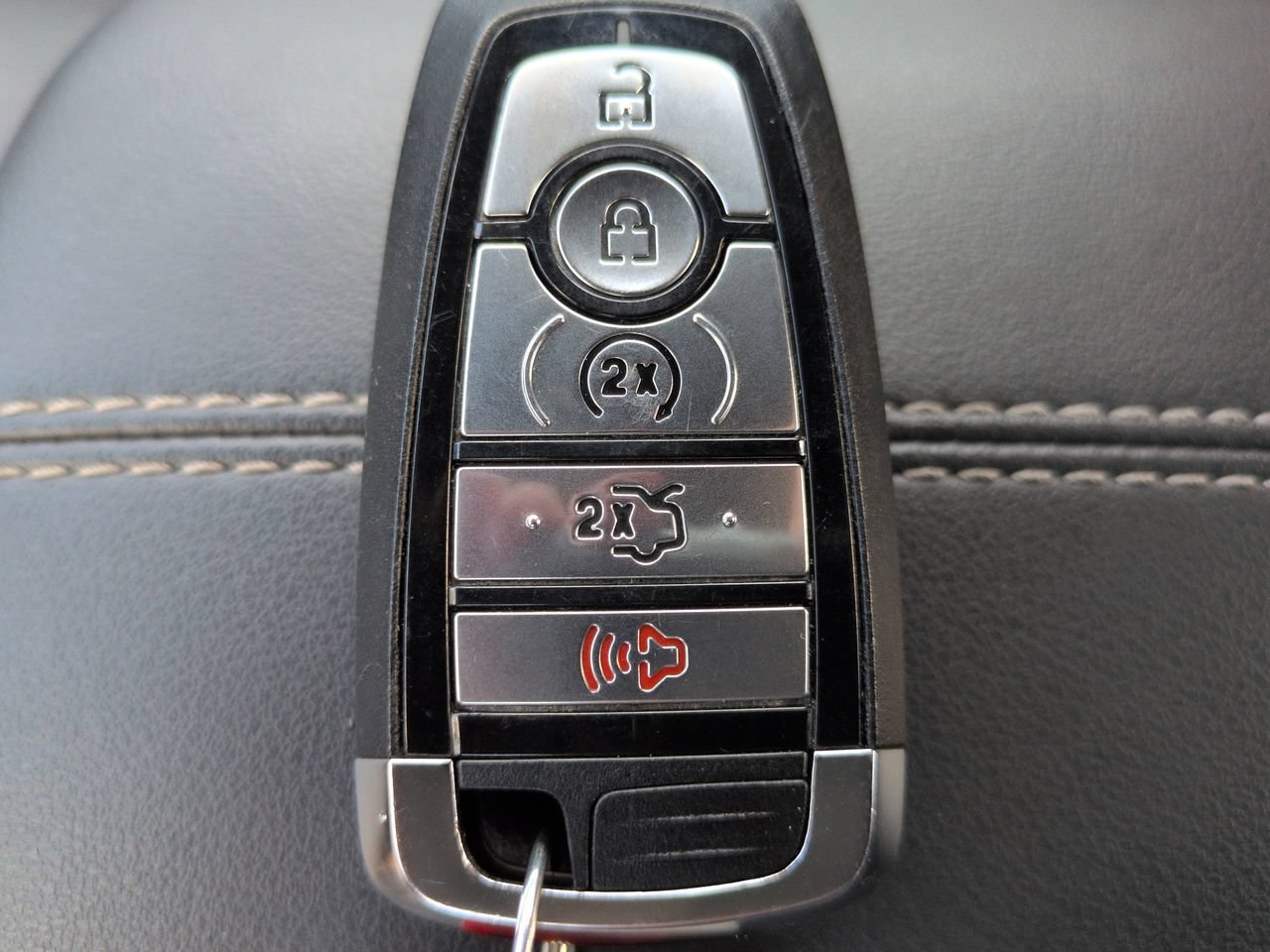 Used 2025 Ford Mustang GT Premium RWD image 29