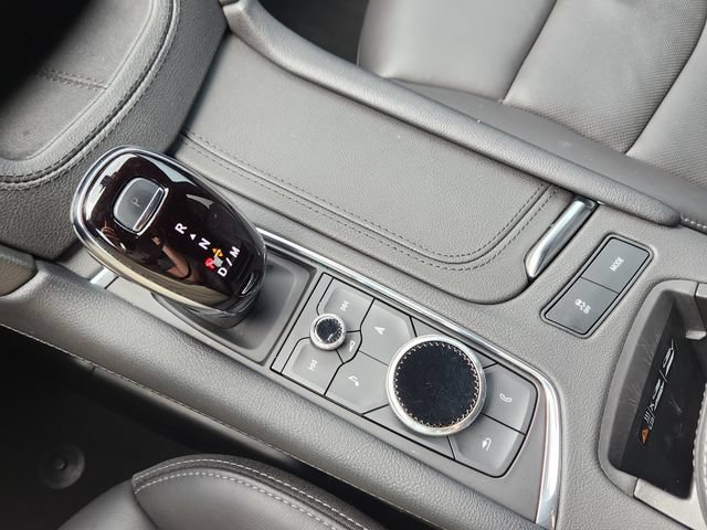 Used 2024 Cadillac XT6 Sport w/ Technology Package AWD/4WD image 17
