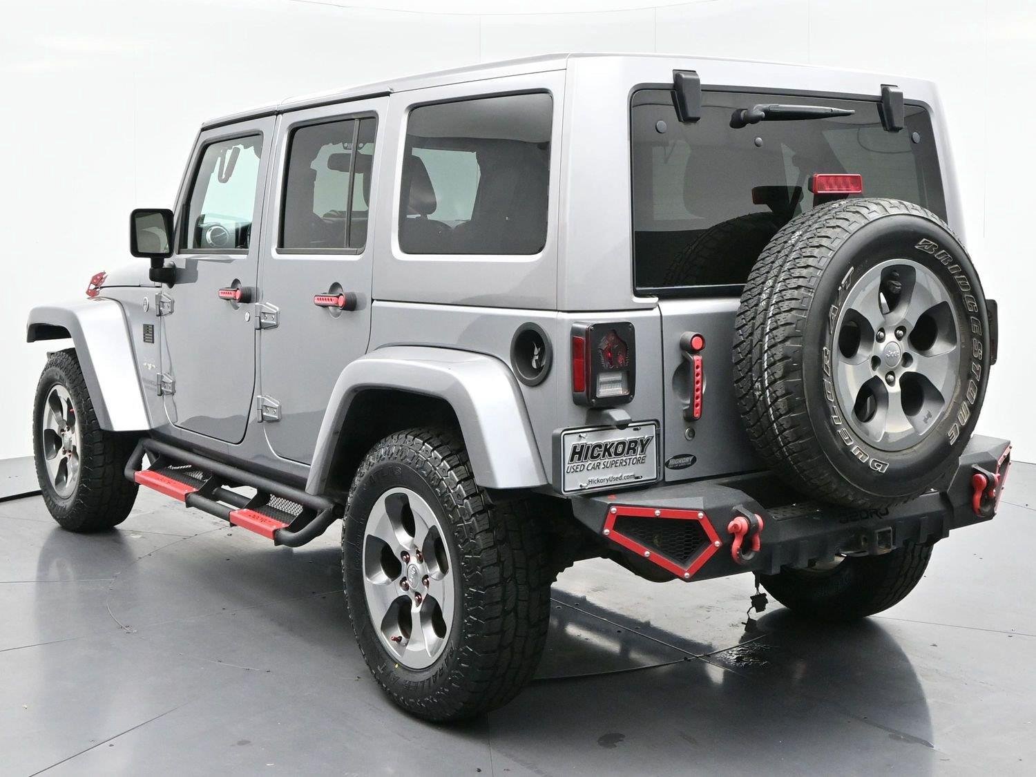 Used 2017 Jeep Wrangler Unlimited Sahara w/ Dual Top Group AWD/4WD image 6