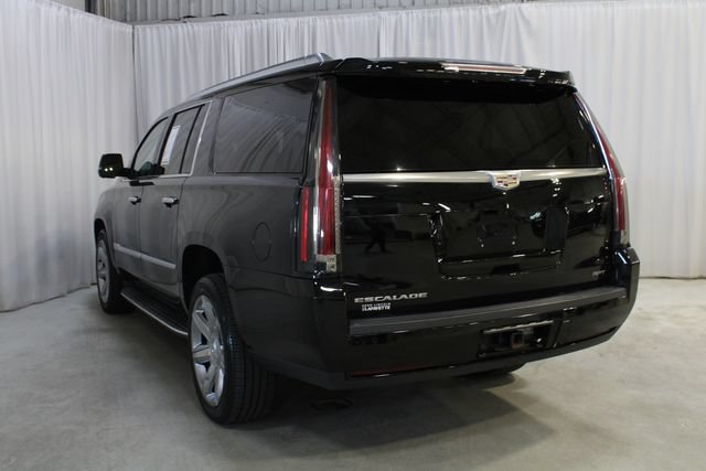 Used 2020 Cadillac Escalade ESV Luxury RWD image 25