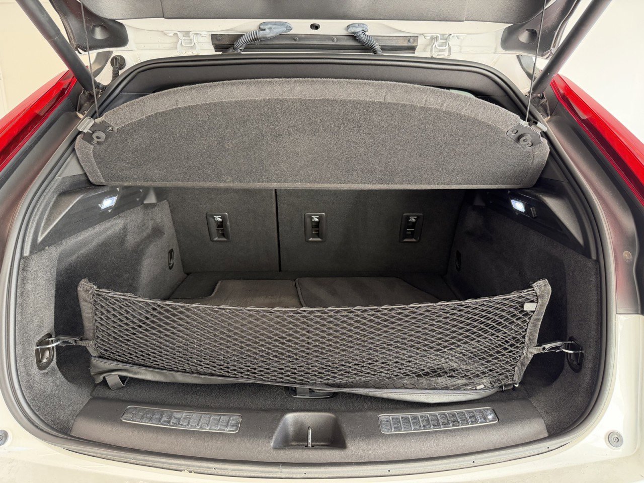 Used 2019 Cadillac XT4 Premium Luxury image 41