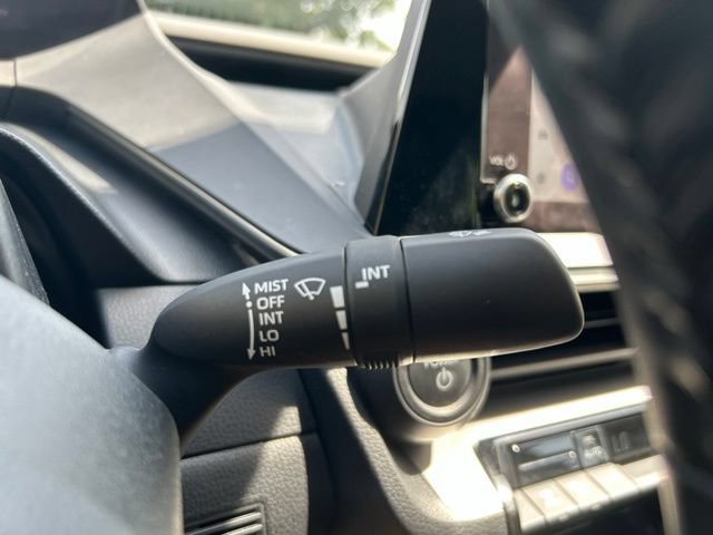 Used 2026 Toyota Prius LE FWD image 18