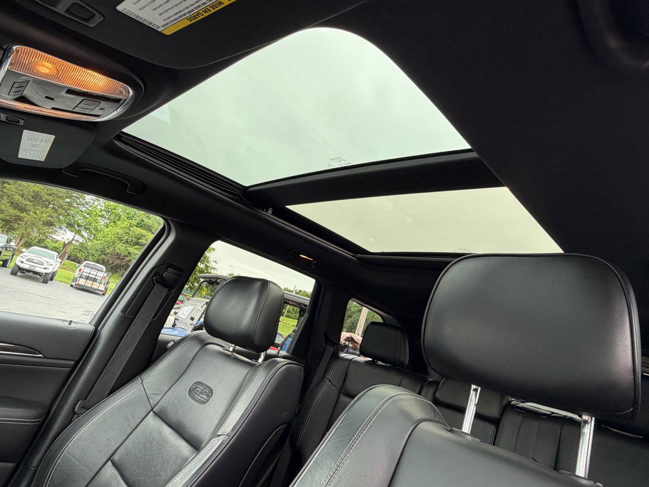 Used 2015 Jeep Grand Cherokee Overland AWD/4WD image 28