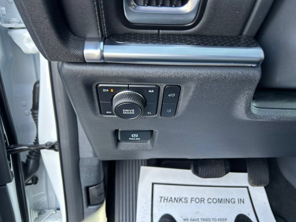 Used 2025 Ford Expedition Platinum w/ Stealth Performance Package AWD/4WD image 24