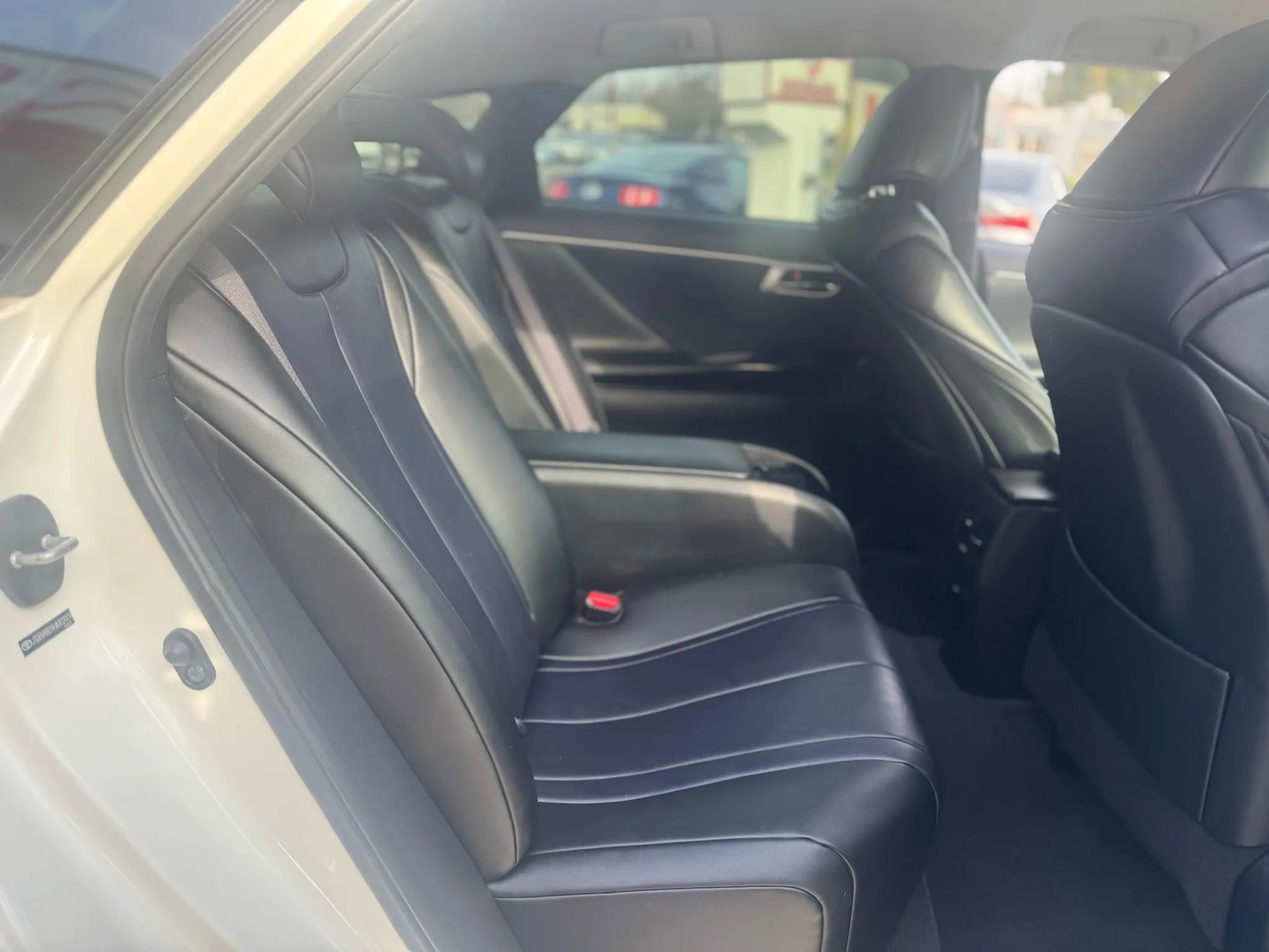 Used 2017 Toyota Mirai FWD image 11