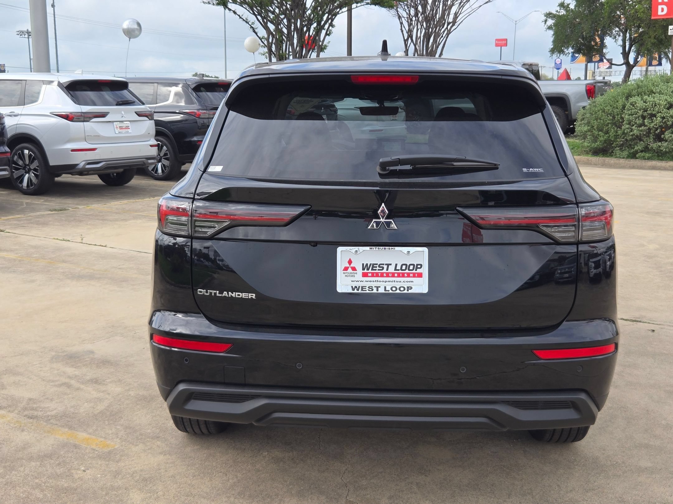 New 2026 Mitsubishi Outlander ES AWD/4WD image 4