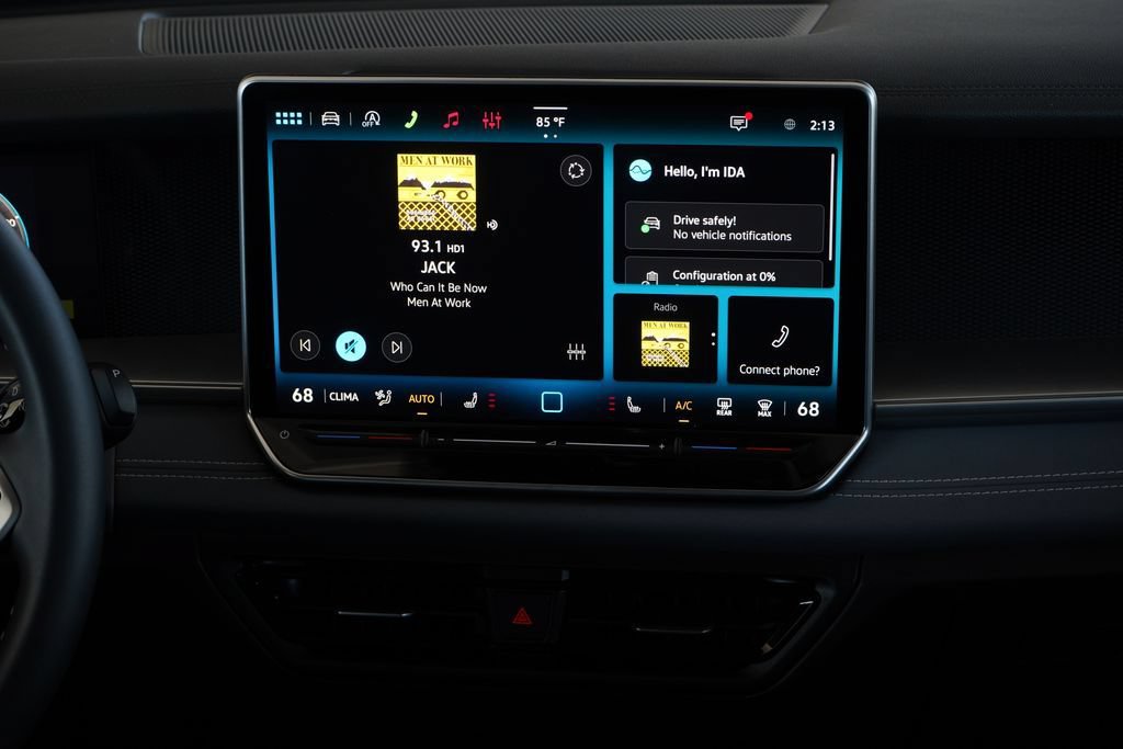 New 2026 Volkswagen Tiguan SE FWD image 10