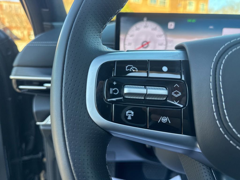 Certified 2025 Genesis GV80 3.5T image 13