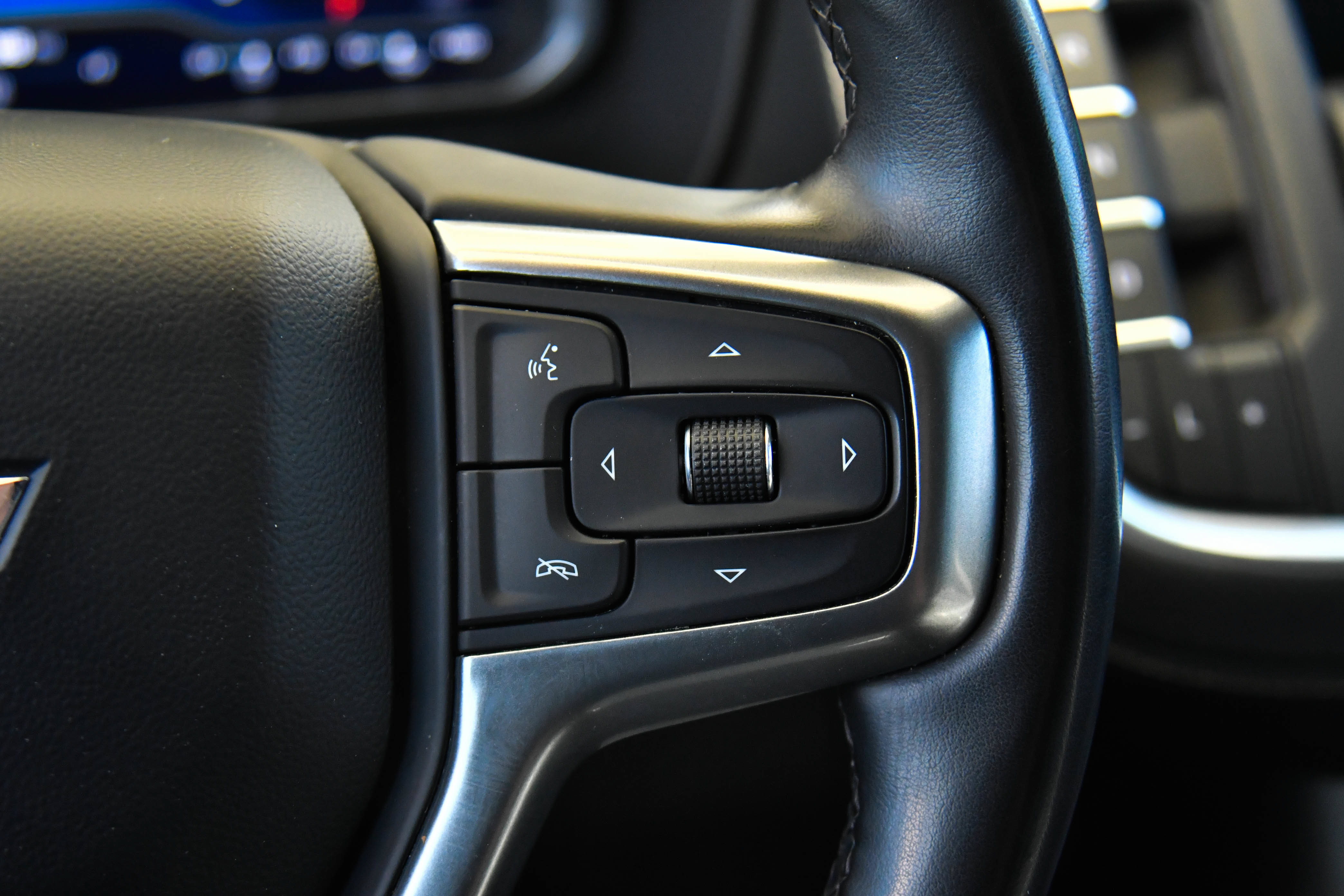 Used 2023 Chevrolet Suburban Premier RWD image 33