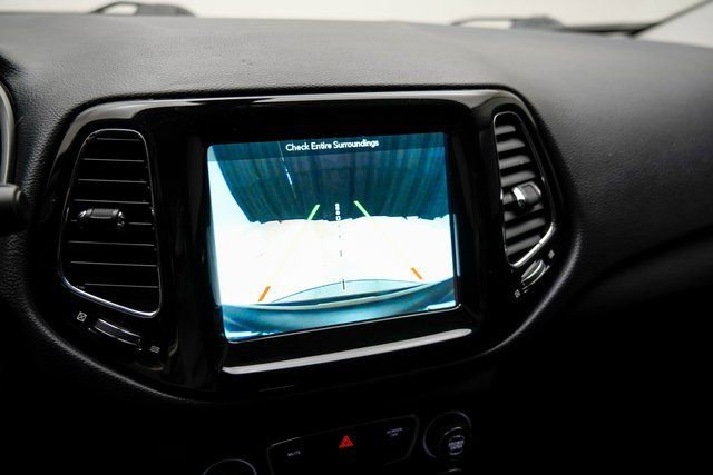 Used 2018 Jeep Compass Limited w/ Navigation Group image 28