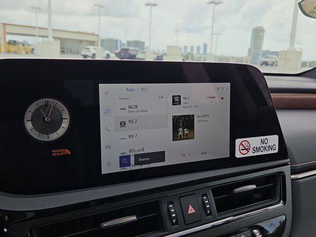 Certified 2025 Lexus ES 350 w/ Premium Package FWD image 16