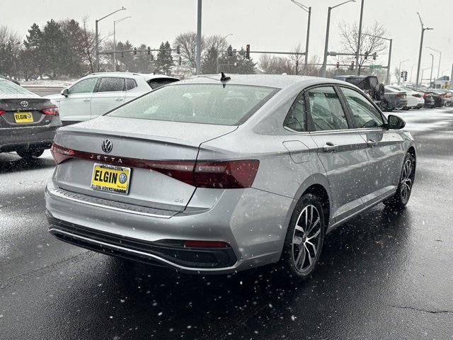Certified 2025 Volkswagen Jetta SE image 6