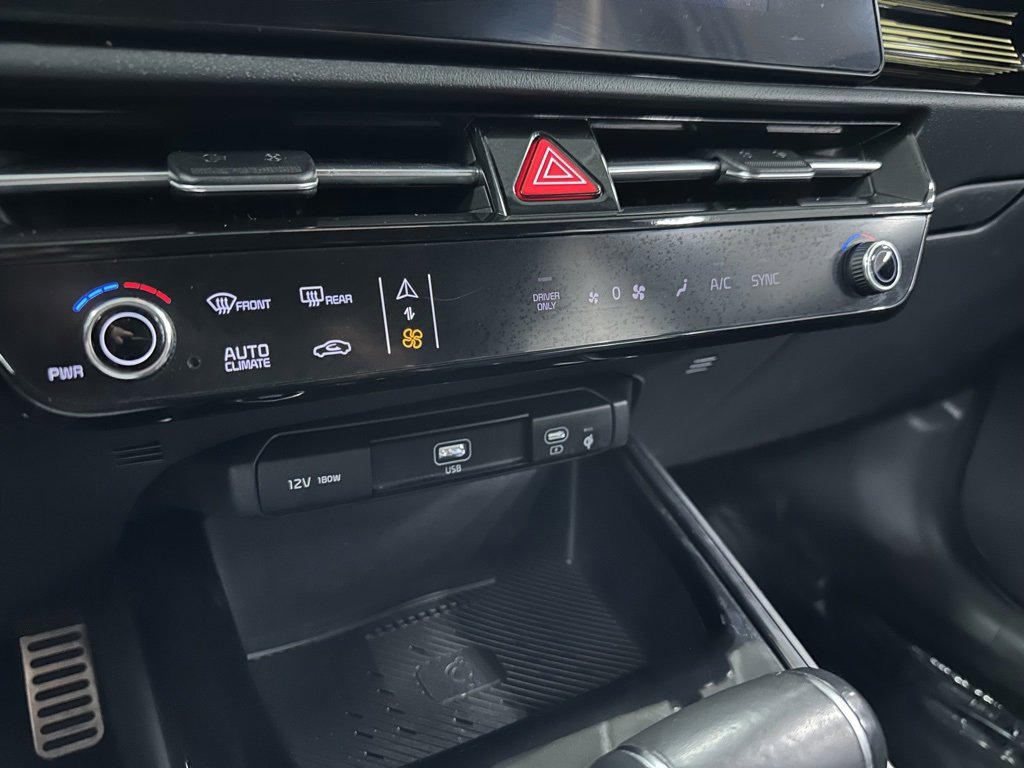 Used 2023 Kia Niro EX Touring image 21