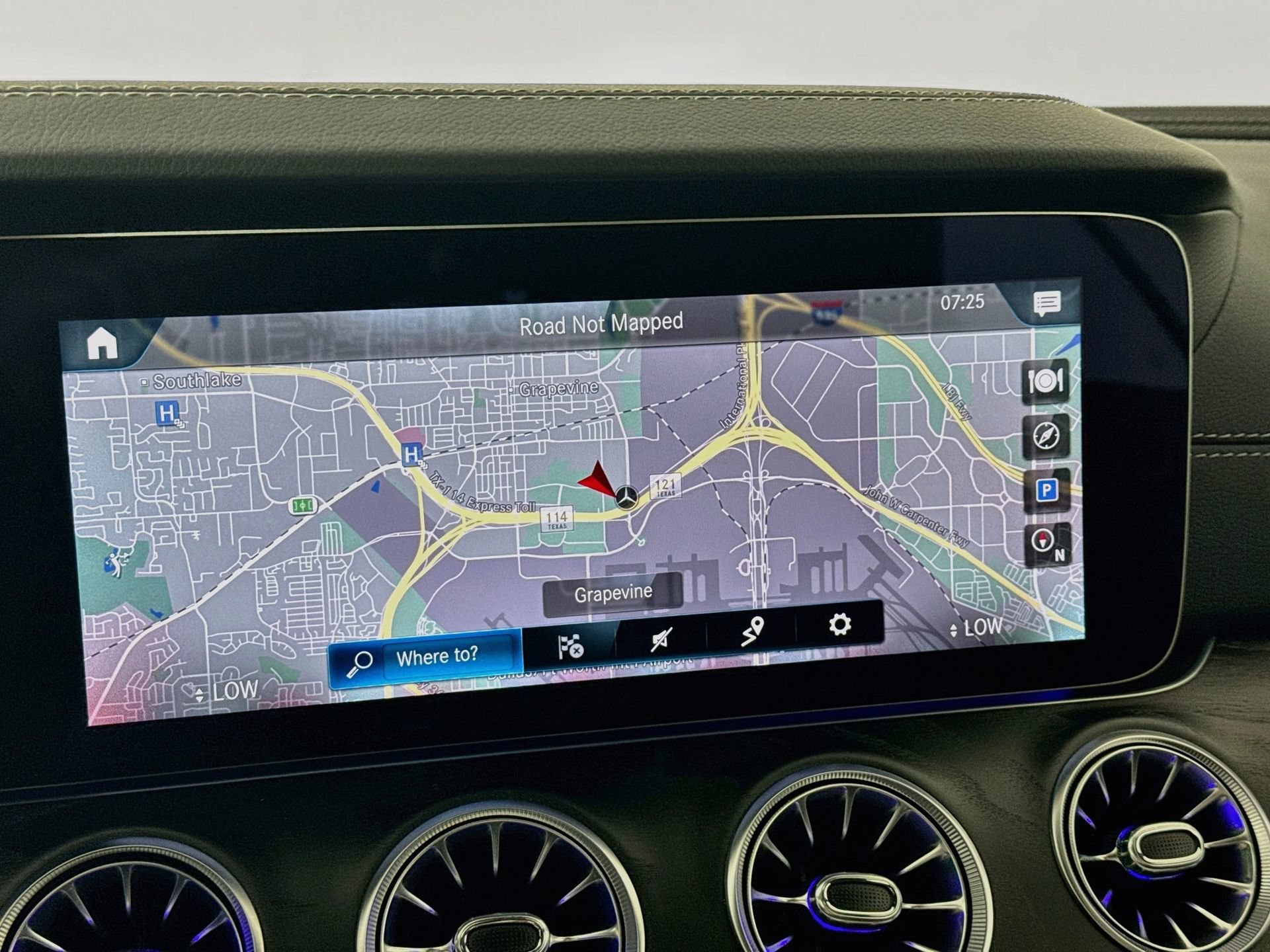 Used 2023 Mercedes-Benz E 450 Cabriolet image 14