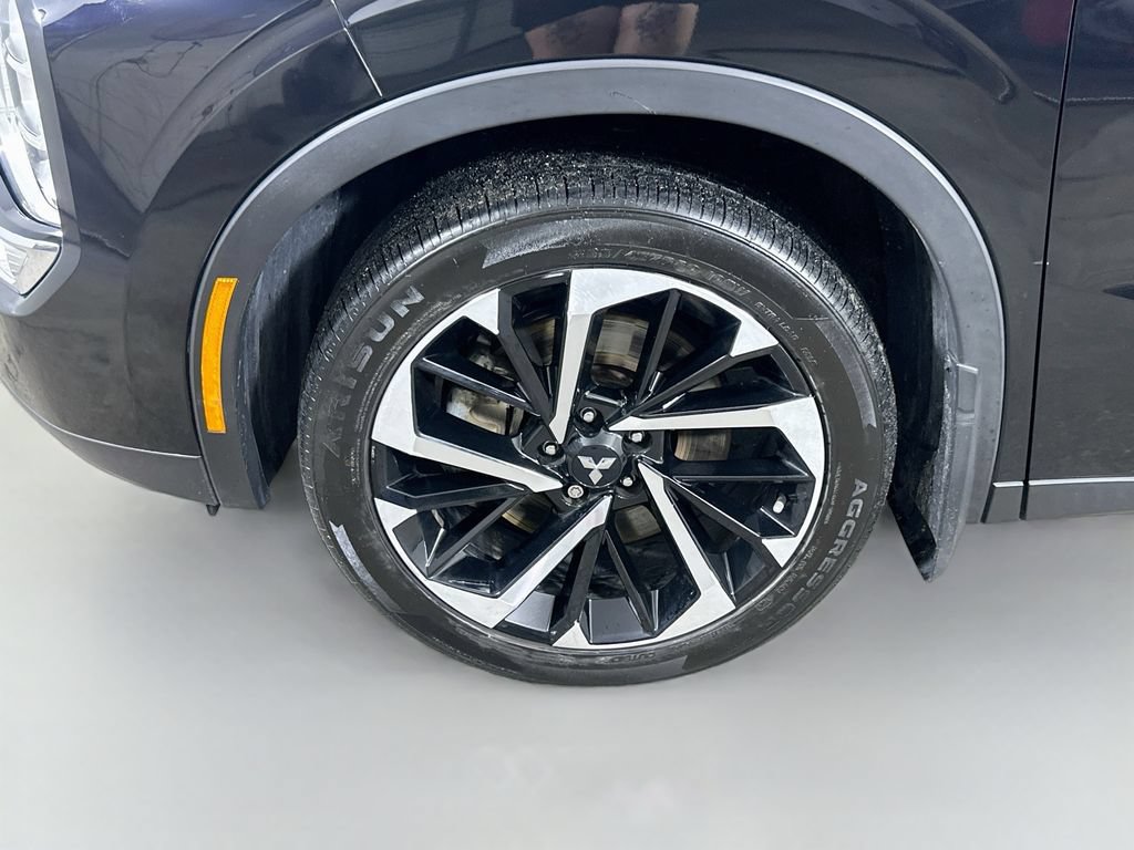Used 2023 Mitsubishi Outlander SE AWD/4WD image 8